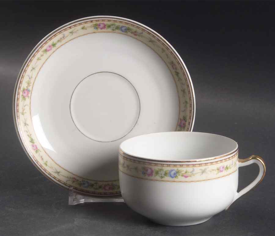 Milford Flat Cup & Saucer Set by Thun-1