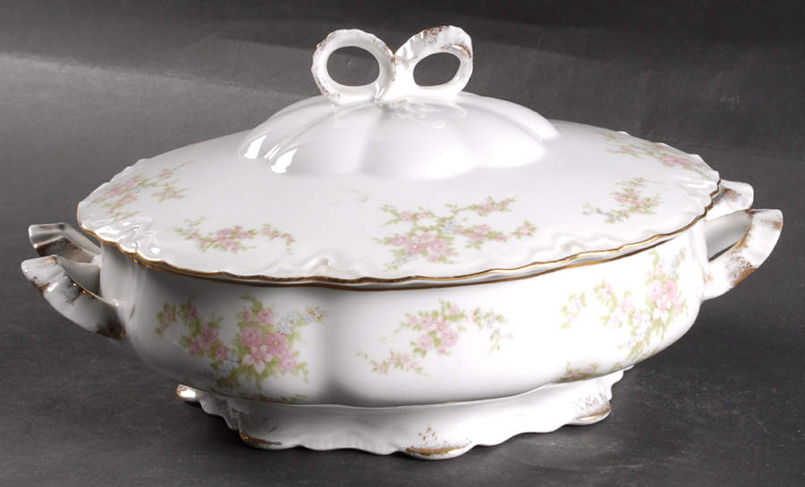 Normandie Round Covered Vegetable by Thun-1