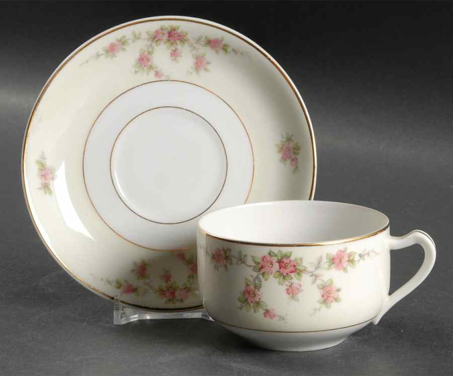 Rambler Flat Cup & Saucer Set by Thun-1