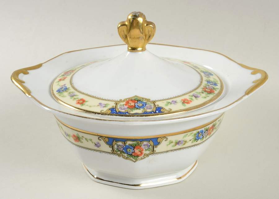 Savoy Sugar Bowl & Lid by Thun-1