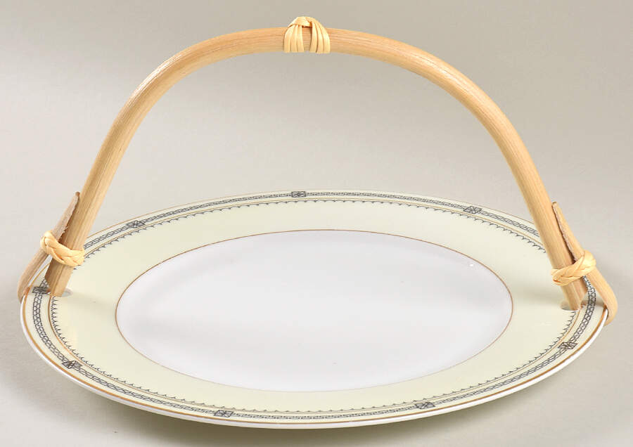 Sparta 5 3/8"-5 5/8" Bamboo Handled Serving Plate  HC by Thun-1