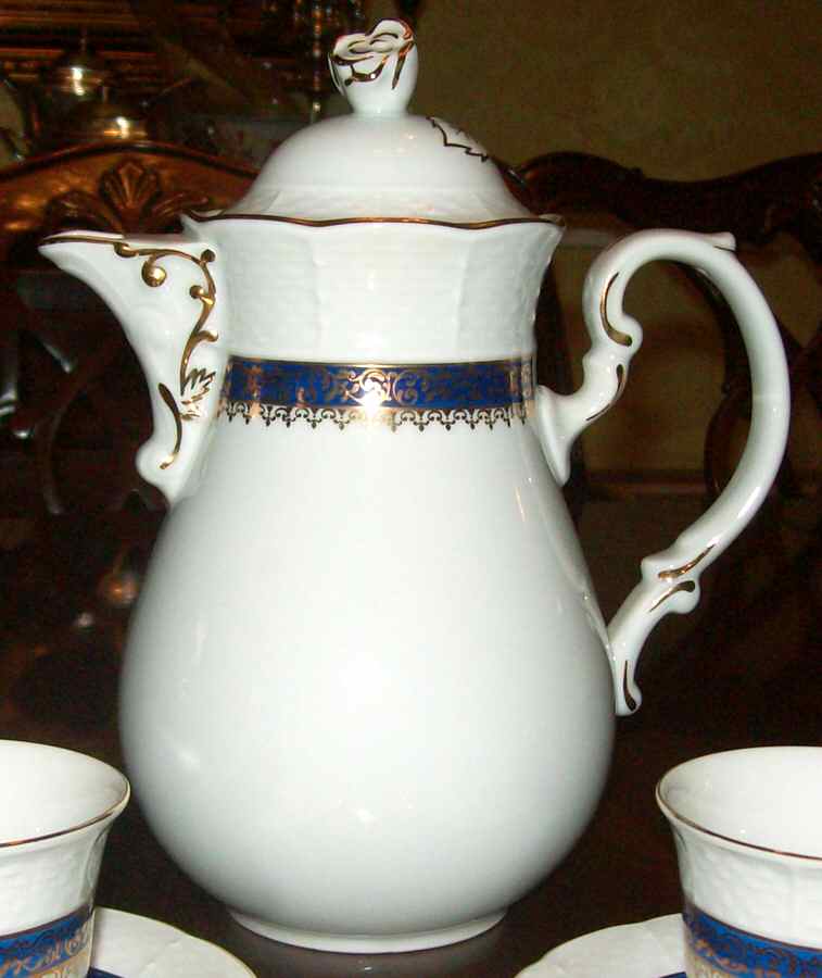 73168 Coffee Pot & Lid by Thun-1