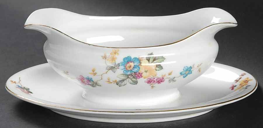 17380 Gravy Boat with Attached Underplate by Thun-1