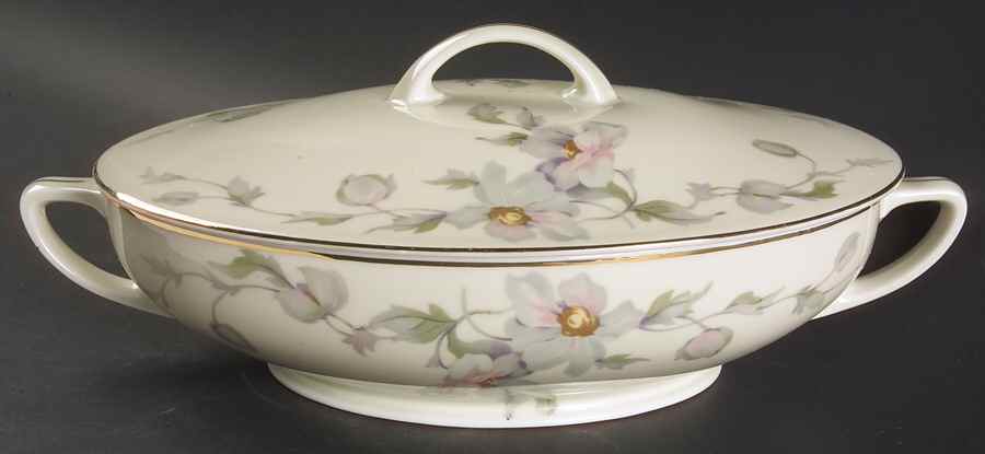 THU4 (CREAM BKGD) Oval Covered Vegetable by Thun-1