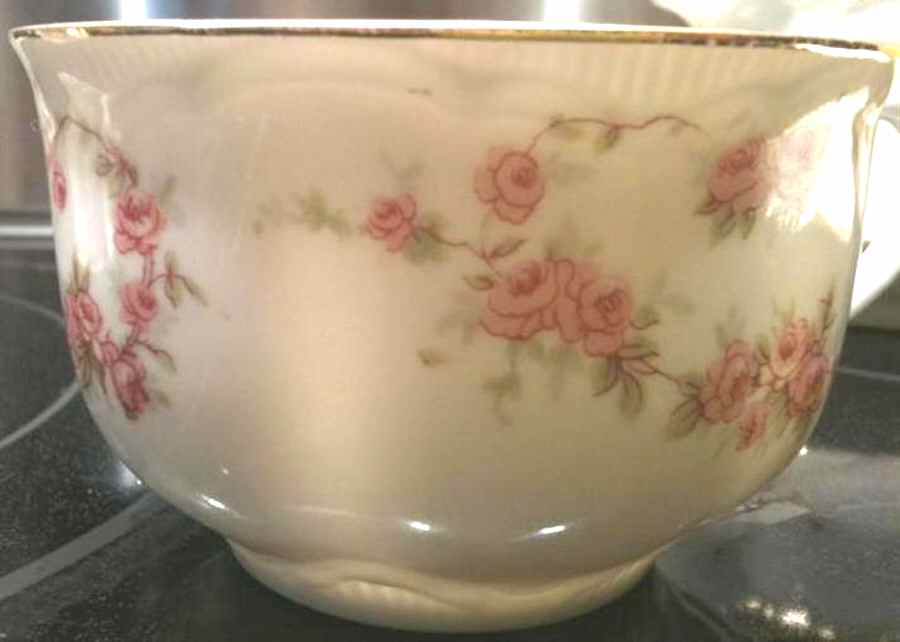 THU43 Footed Cup by Thun-1