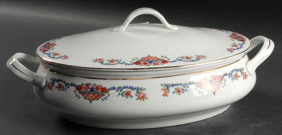 THU44 Oval Covered Vegetable by Thun-1