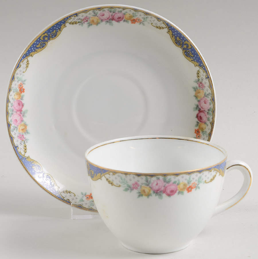 THU55 Flat Cup & Saucer Set by Thun-1