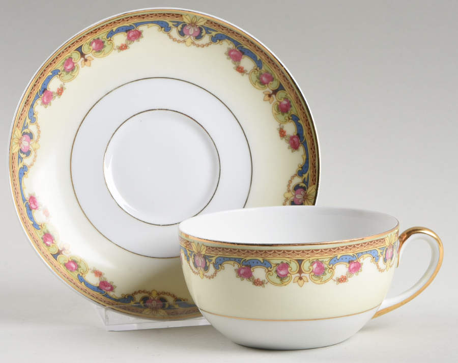 16317 Flat Cup & Saucer Set by Thun-1