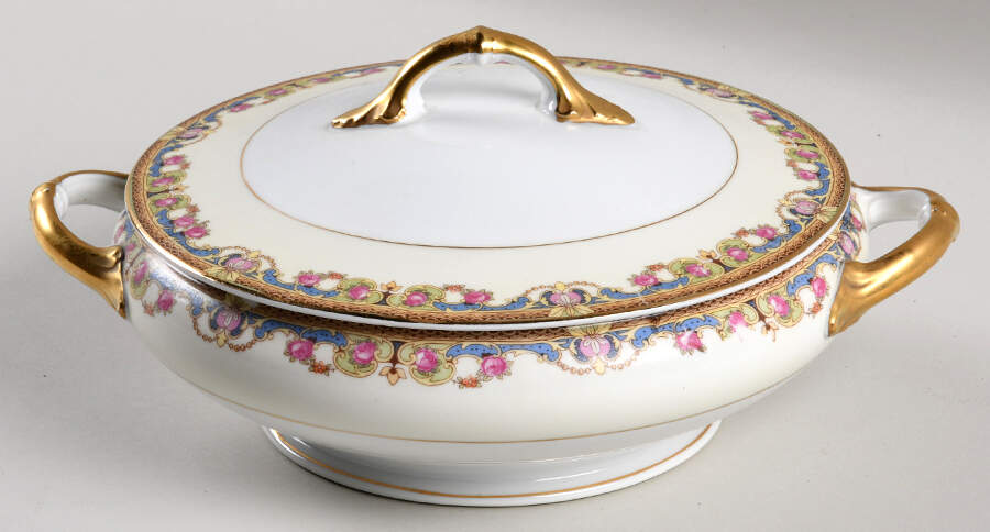 16317 Round Covered Vegetable by Thun-1