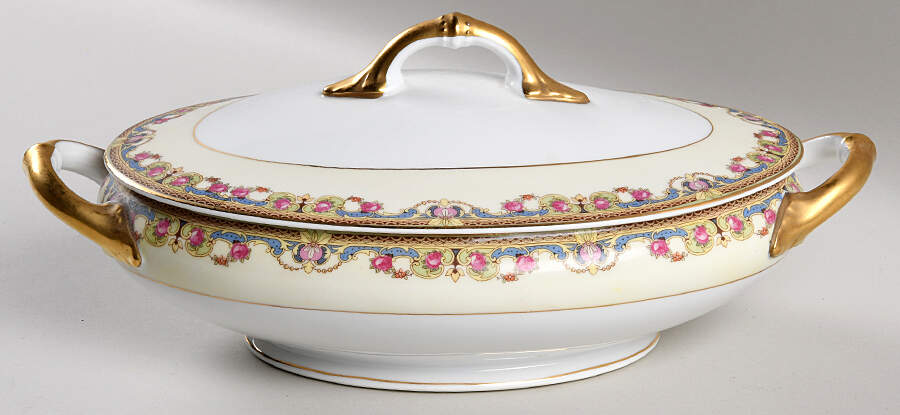 16317 Oval Covered Vegetable by Thun-1