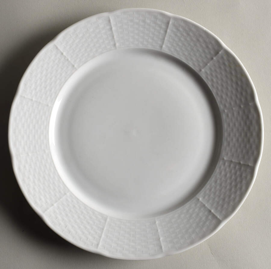 THU93 Dinner Plate by Thun-1