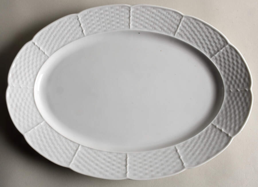 THU93 13" Oval Serving Platter by Thun-1