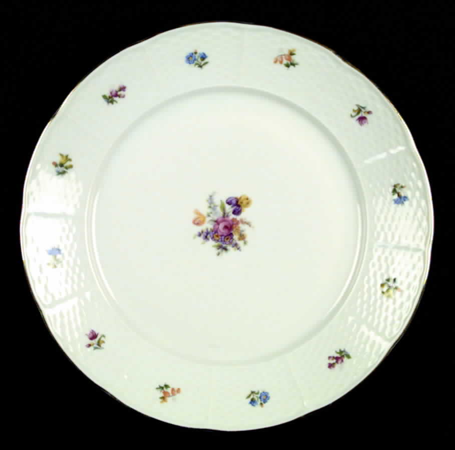 Tradition Dinner Plate by Thun-1