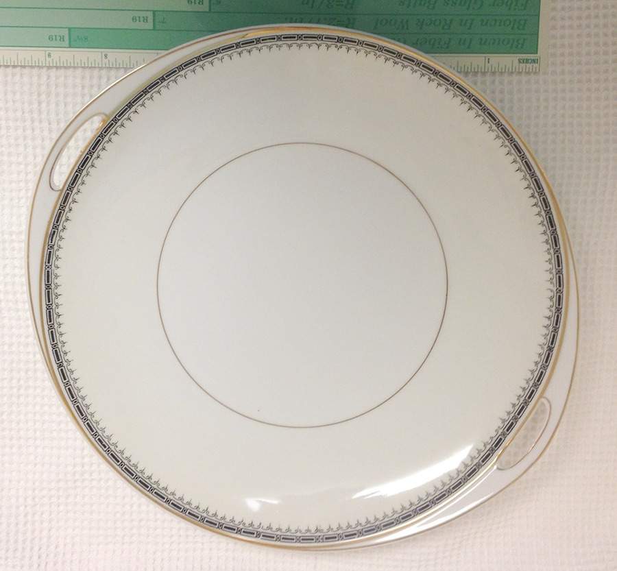 Virginia (Geometric Band) Handled Cake Plate by Thun-1