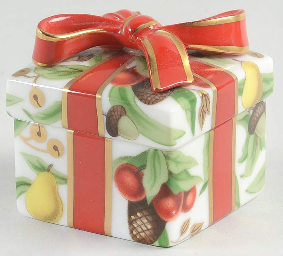 Tiffany Holiday (White Background, Japan) Trinket Box & Lid by Tiffany-1