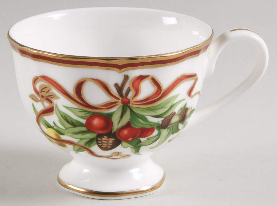 Tiffany Holiday (White Background, Japan) Footed Cup by Tiffany-1