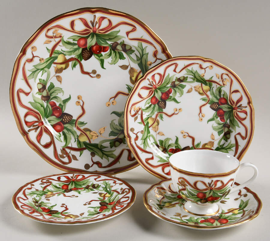 Tiffany Holiday (White Background, Japan) 40 Piece Estate Set by Tiffany-1