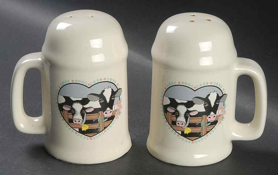 Buttercup Stove Top Salt & Pepper Set by Tienshan-1