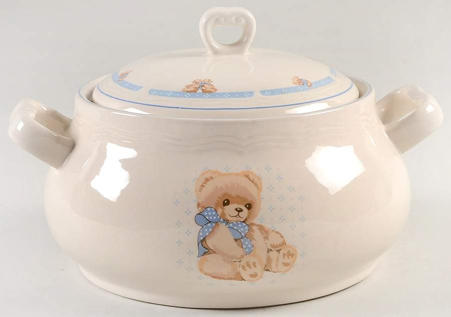 Country Bear 3 Quart Round Covered Casserole by Tienshan-1