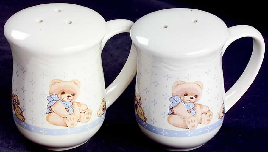 Country Bear Stove Top Salt & Pepper Set by Tienshan-1