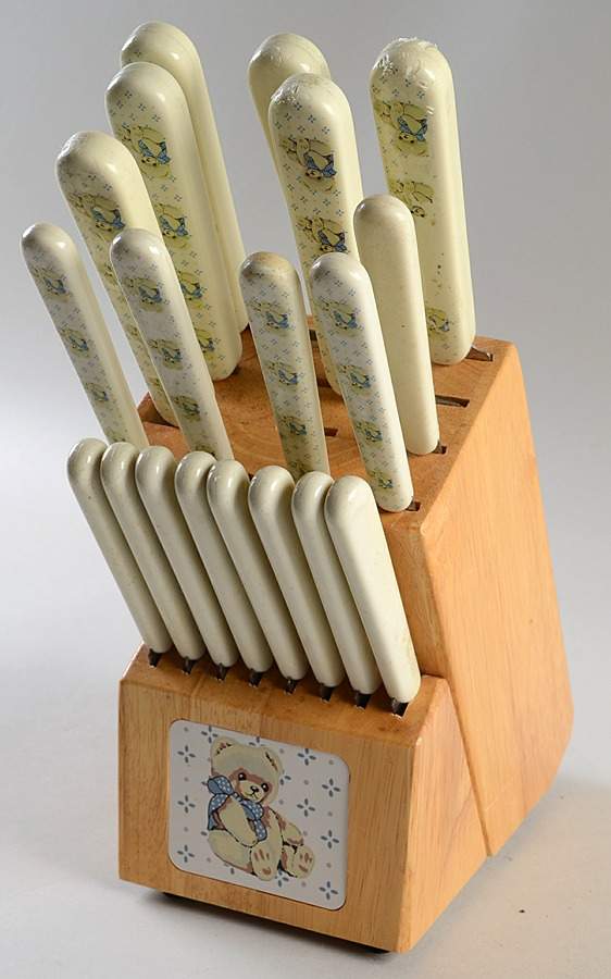 Country Bear (19 Piece) Knife Set with Wood Knife Block by Tienshan-1