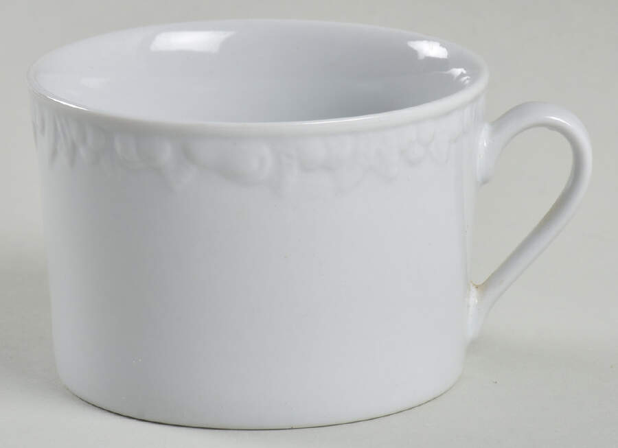 Cornucopia Flat Cup by Tienshan-1
