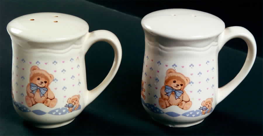 Theodore Bear Stove Top Salt & Pepper Set by Tienshan-1