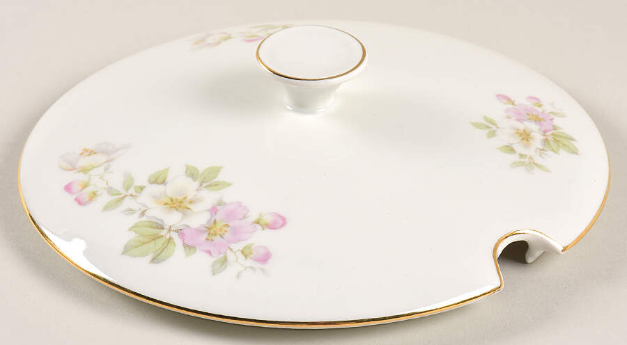 Apple Blossom (White Background) Lid for Tureen by Tirschenreuth-1
