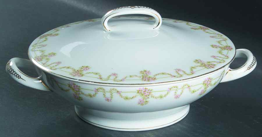 Arbutus Round Covered Vegetable by Tirschenreuth-1