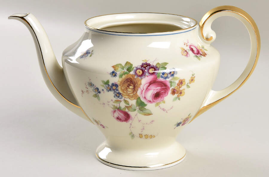 The Ascot Teapot No Lid by Tirschenreuth-1