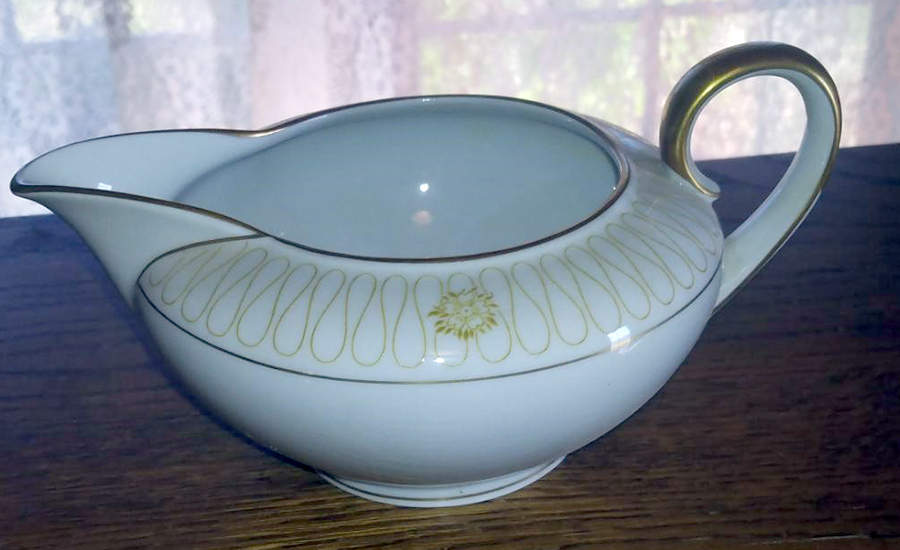Astoria Creamer by Tirschenreuth-1