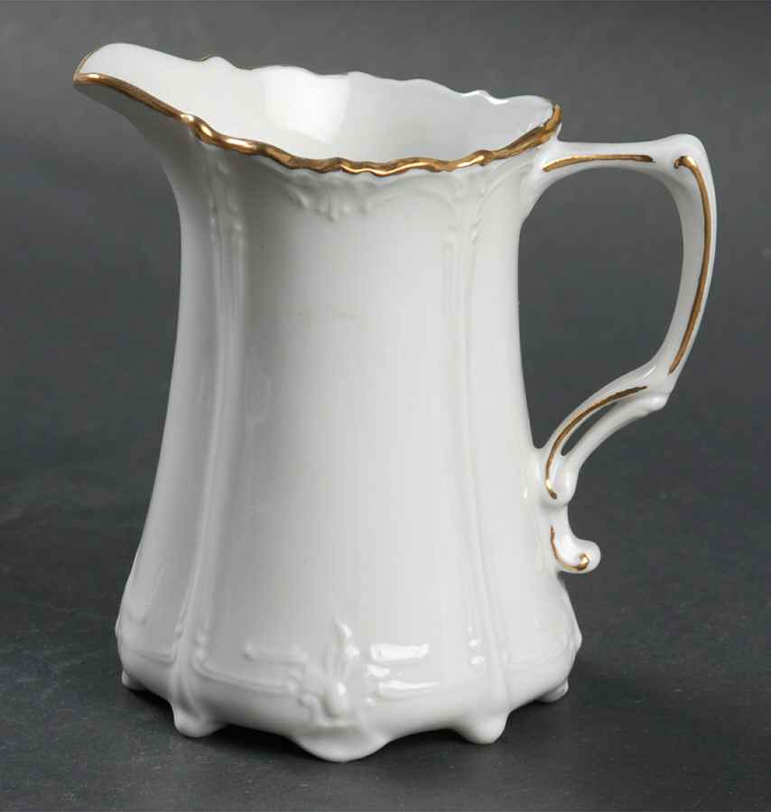 Baronesse Gold Creamer by Tirschenreuth-1