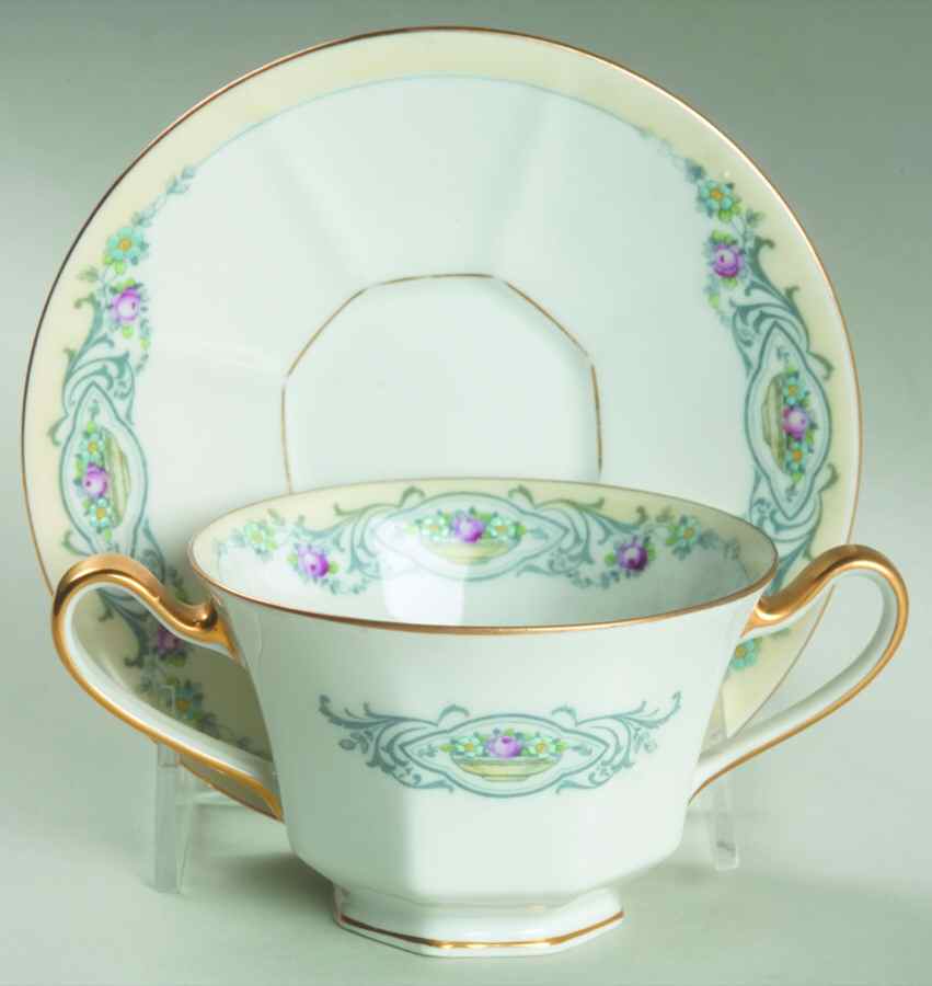 Beaumont Footed Bouillon Cup & Saucer by Tirschenreuth-1