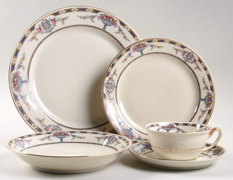 The Chatham 5 Piece Place Setting by Tirschenreuth-1