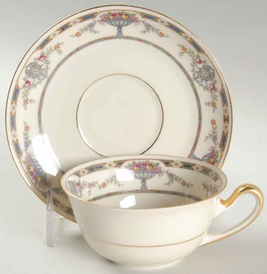 The Chatham Flat Cup & Saucer Set by Tirschenreuth-1