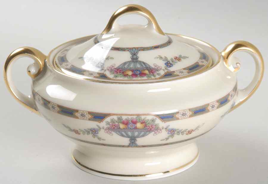 The Chatham Sugar Bowl & Lid by Tirschenreuth-1