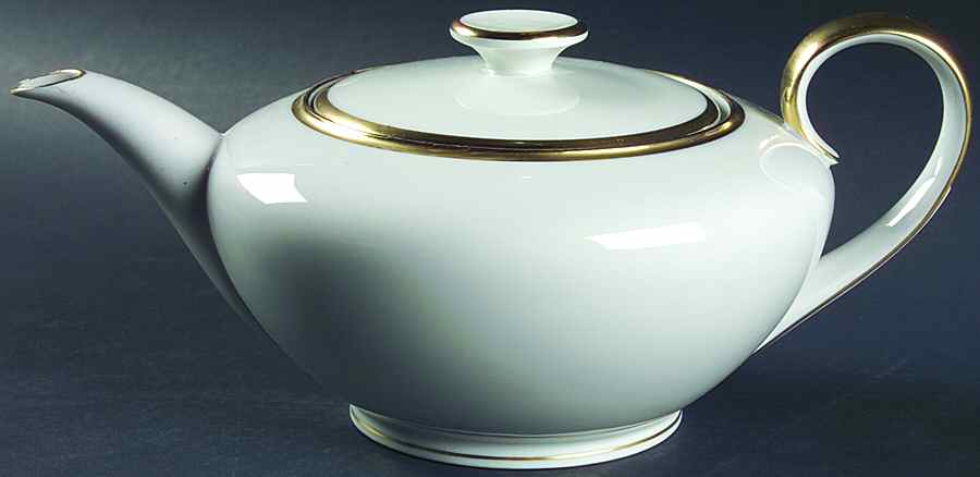 Colonial Teapot & Lid by Tirschenreuth-1