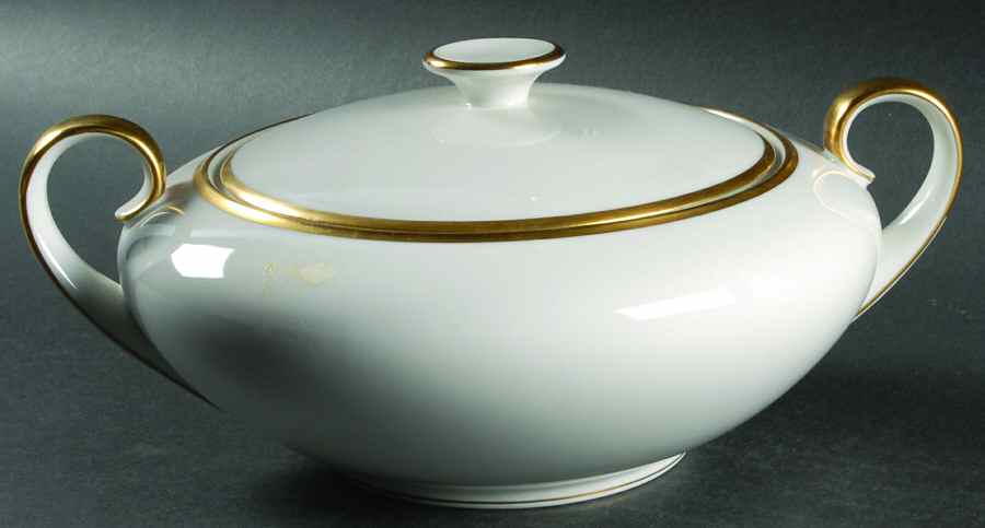 Colonial Round Covered Vegetable by Tirschenreuth-1