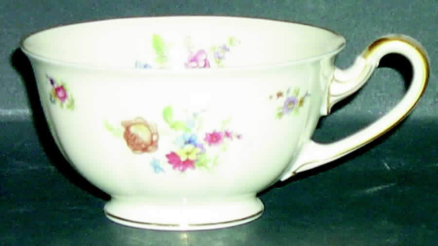Colwyn Footed Cup by Tirschenreuth-1