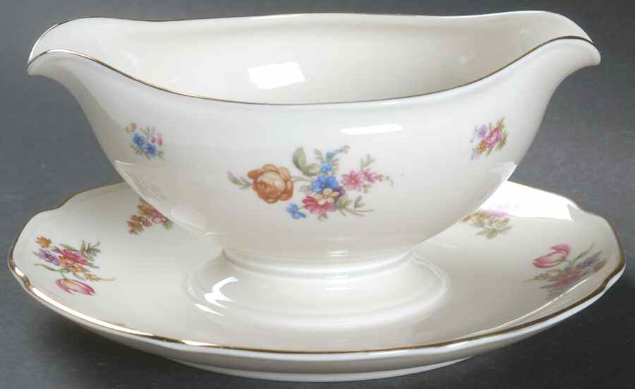 Colwyn Gravy Boat with Attached Underplate by Tirschenreuth-1