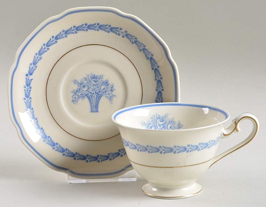Coronation Footed Cup & Saucer Set by Tirschenreuth-1