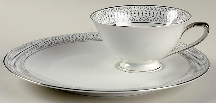 The Elgin Snack Plate & Cup Set by Tirschenreuth-1