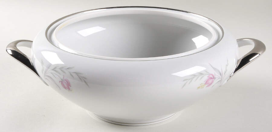 Entrancing Round Vegetable No Lid by Tirschenreuth-1