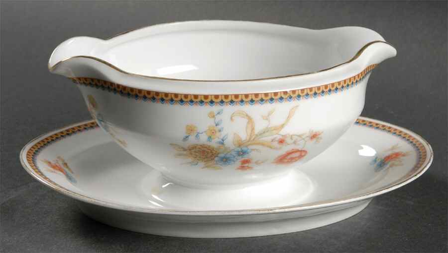Essex Gravy Boat with Attached Underplate by Tirschenreuth-1
