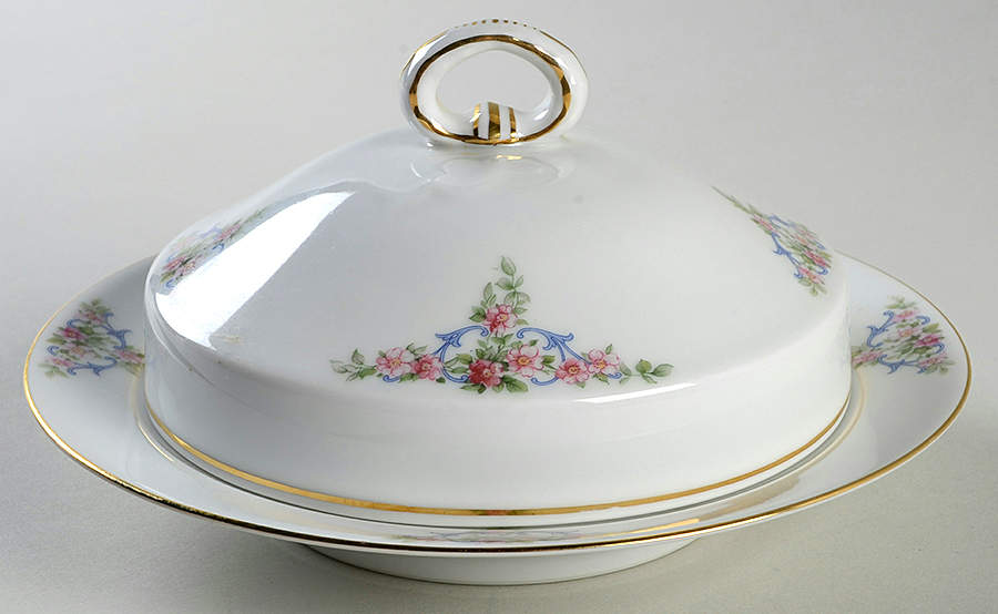 The Eton Round Covered Butter with Strainer by Tirschenreuth-1