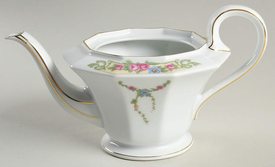 Fairmont Teapot No Lid by Tirschenreuth-1