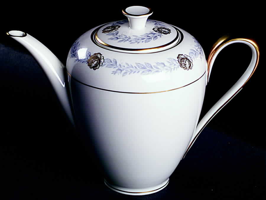 Fairfax Mini Coffee Pot & Lid by Tirschenreuth-1