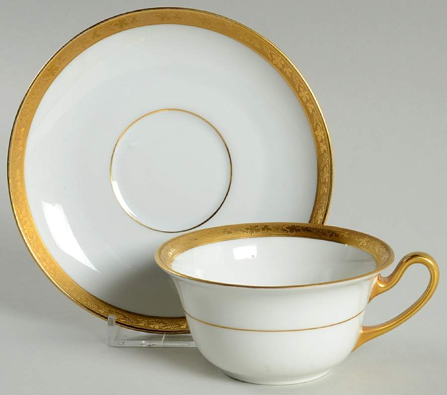 Grape Vine Flat Cup & Saucer Set by Tirschenreuth-1