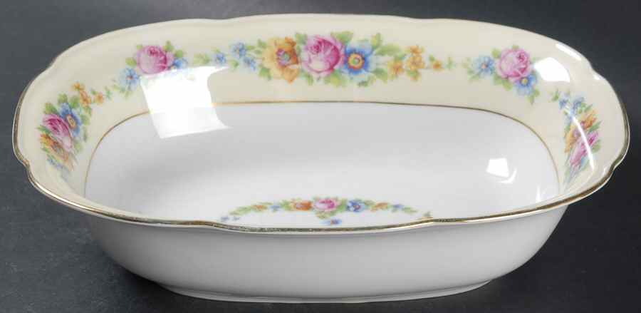 The Hampton 9" Oval Vegetable Bowl by Tirschenreuth-1
