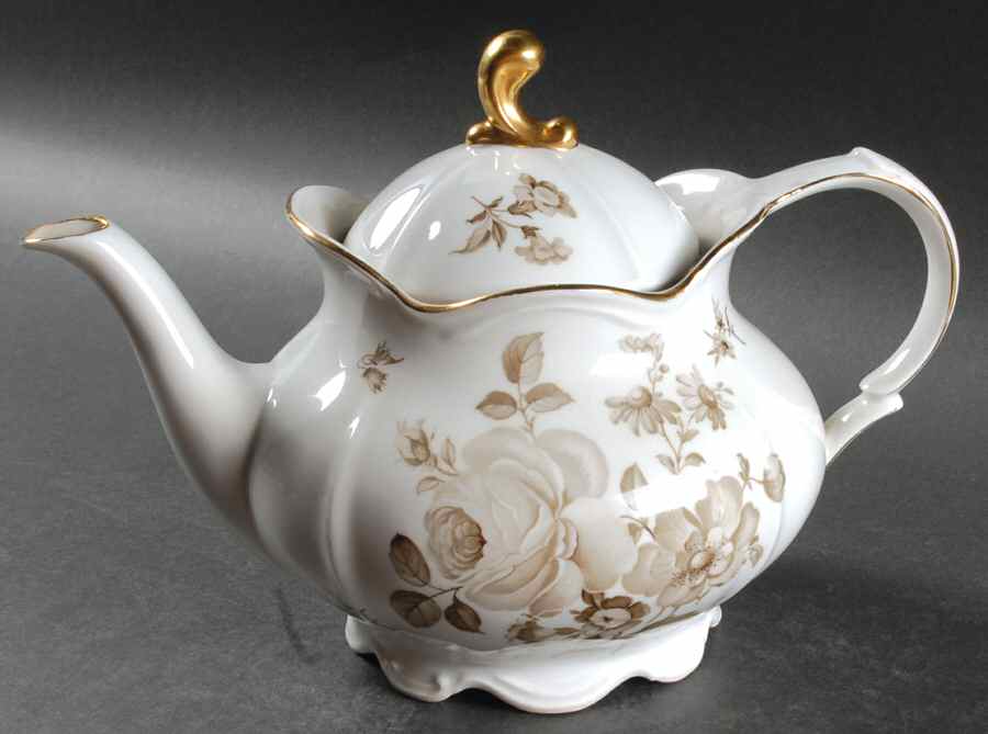 Heidi Teapot & Lid by Tirschenreuth-1